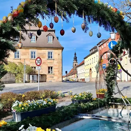 아파트 Lebendige Mit Wohlfuehlcharakter 바이로이트